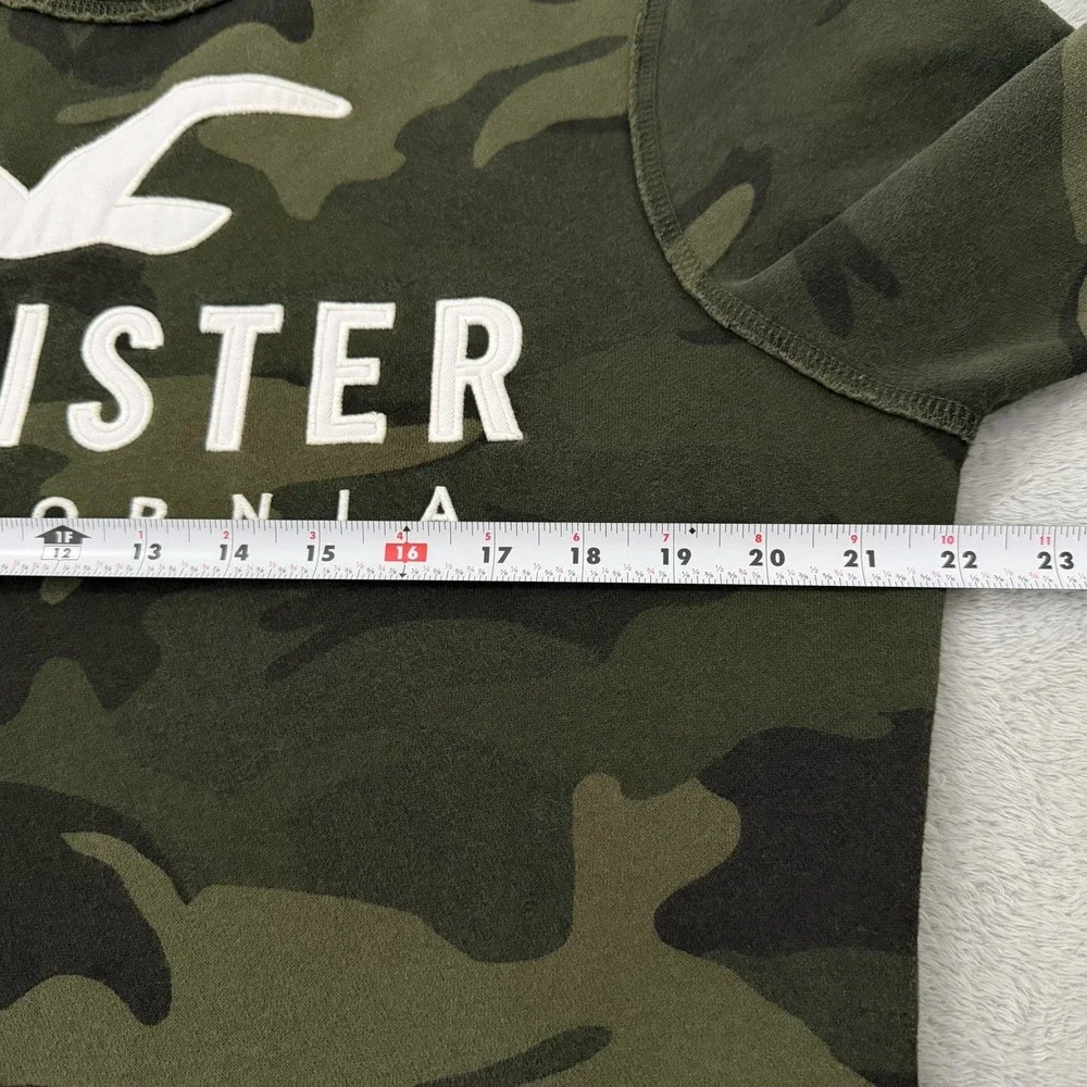 Hollister crewneck sweatshirt